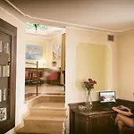 Artemis Hotel