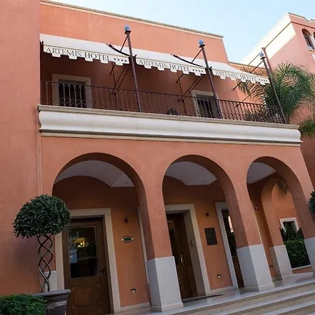 Artemis Hotel 4*