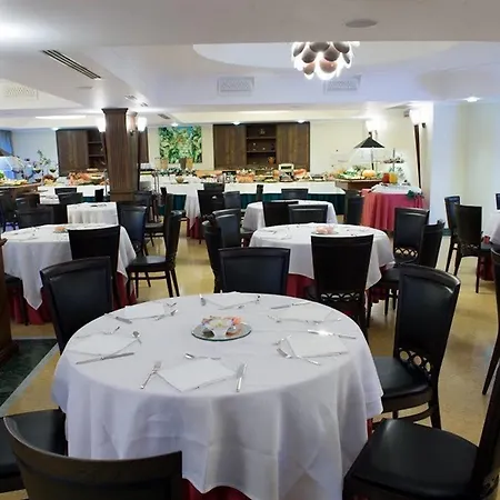 Artemis Hotel