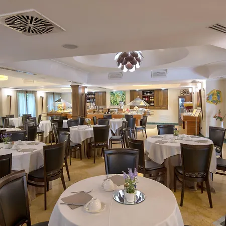 Artemis 4* צ'פאלו