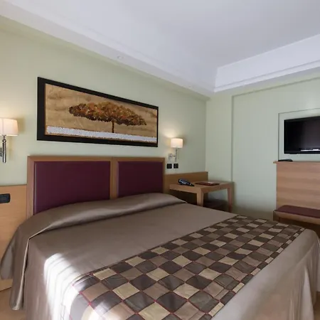 Hotel Artemis 4*