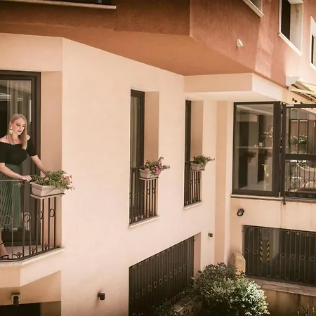 فندق Artemis تْشيفالو