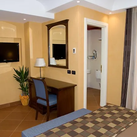 Artemis تْشيفالو