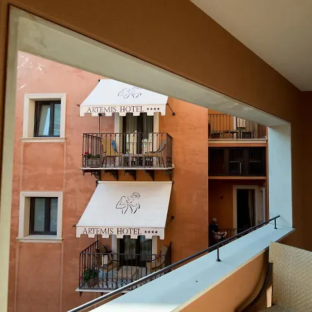 Artemis 4* Cefalu